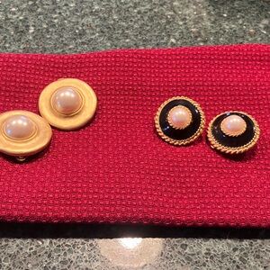 Elegant Gold and Black Pearl Earrings. Set of two…. Clip on !